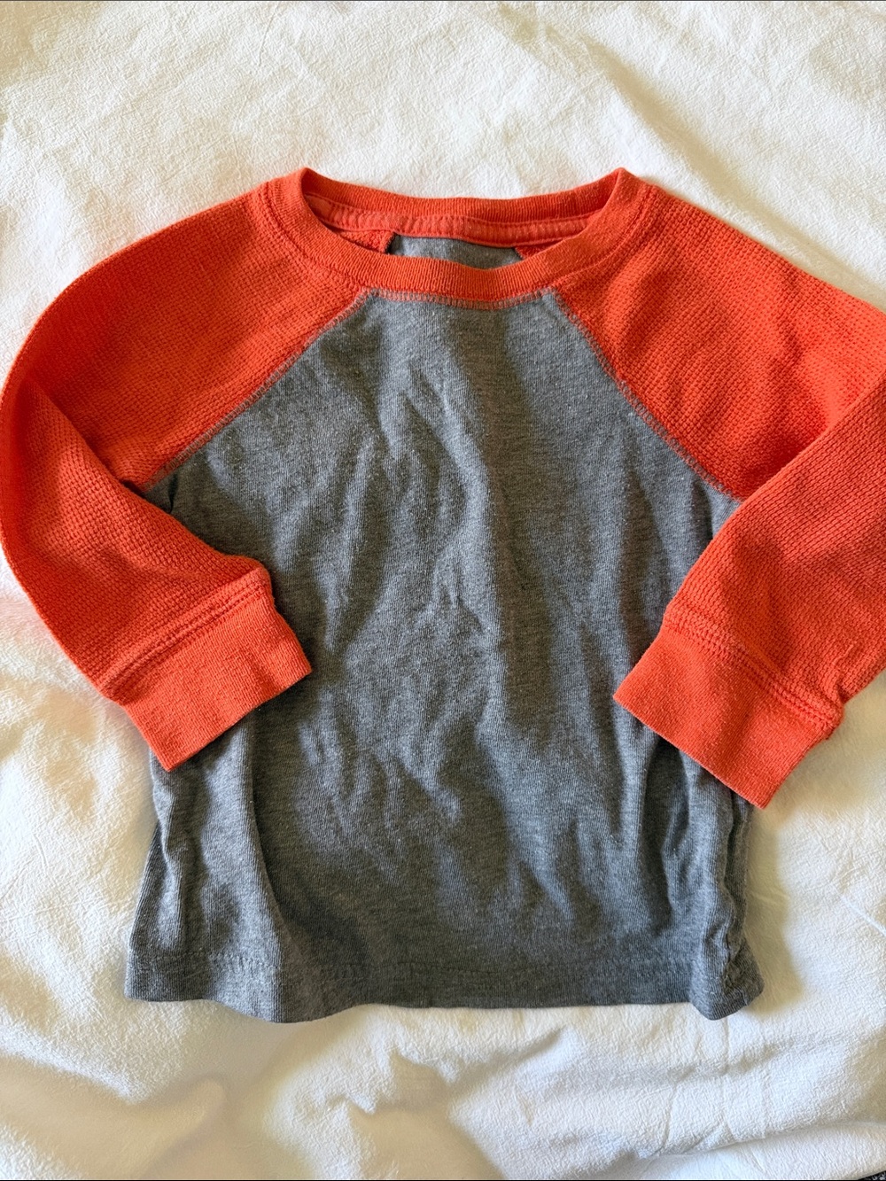 Cat & Jack Boys' Long-Sleeve Raglan Tee in Gray and Orange